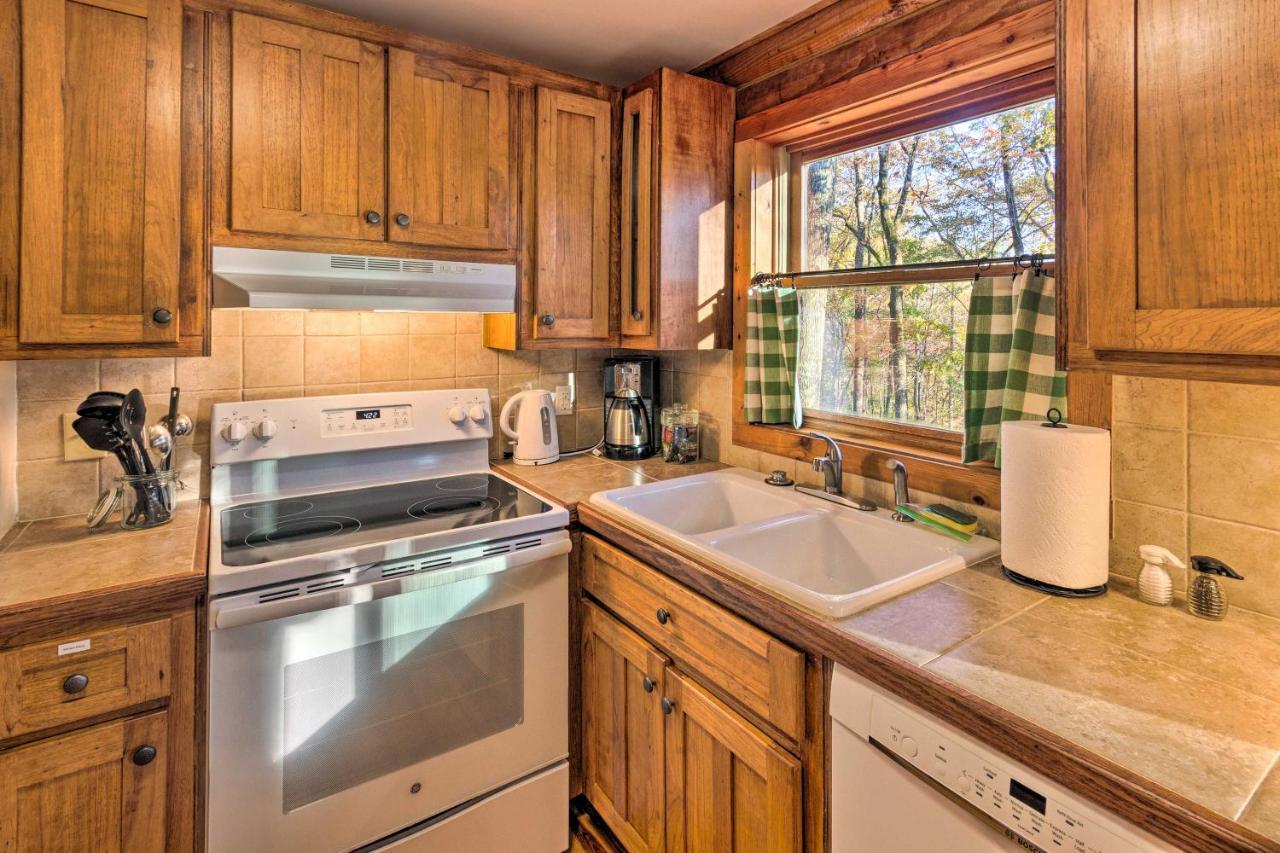Blue Ridge Mtn Cabin Near Hiking And Biking Trails! トラベラーズ・レスト エクステリア 写真